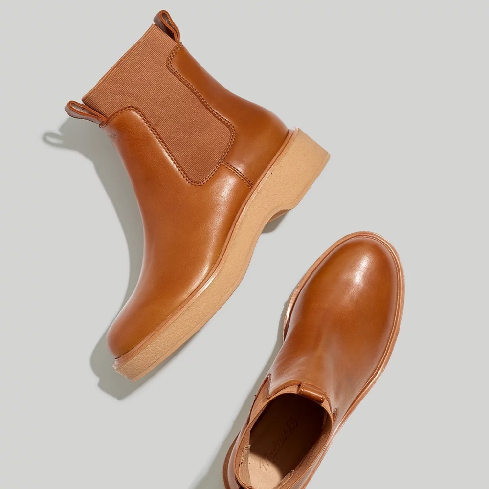 Madewell Camryn Chelsea boot in English saddle size 8.5
